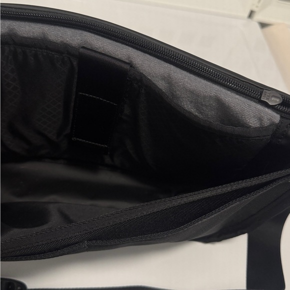 Timbuk2 Catapult Sling - Picture 6 of 10